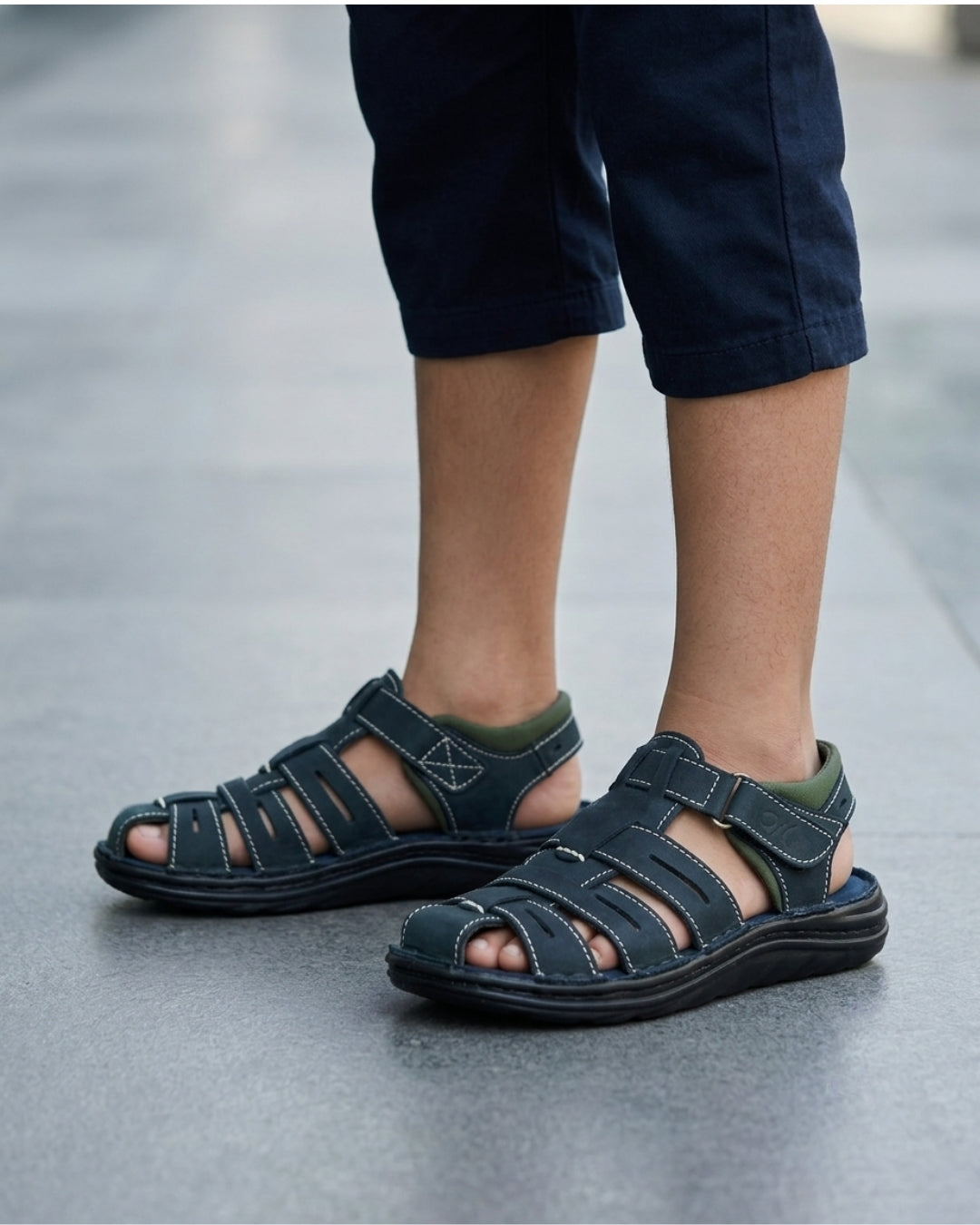 Turbo Closed Toe Fisherman Sandal (Youth) — Navy