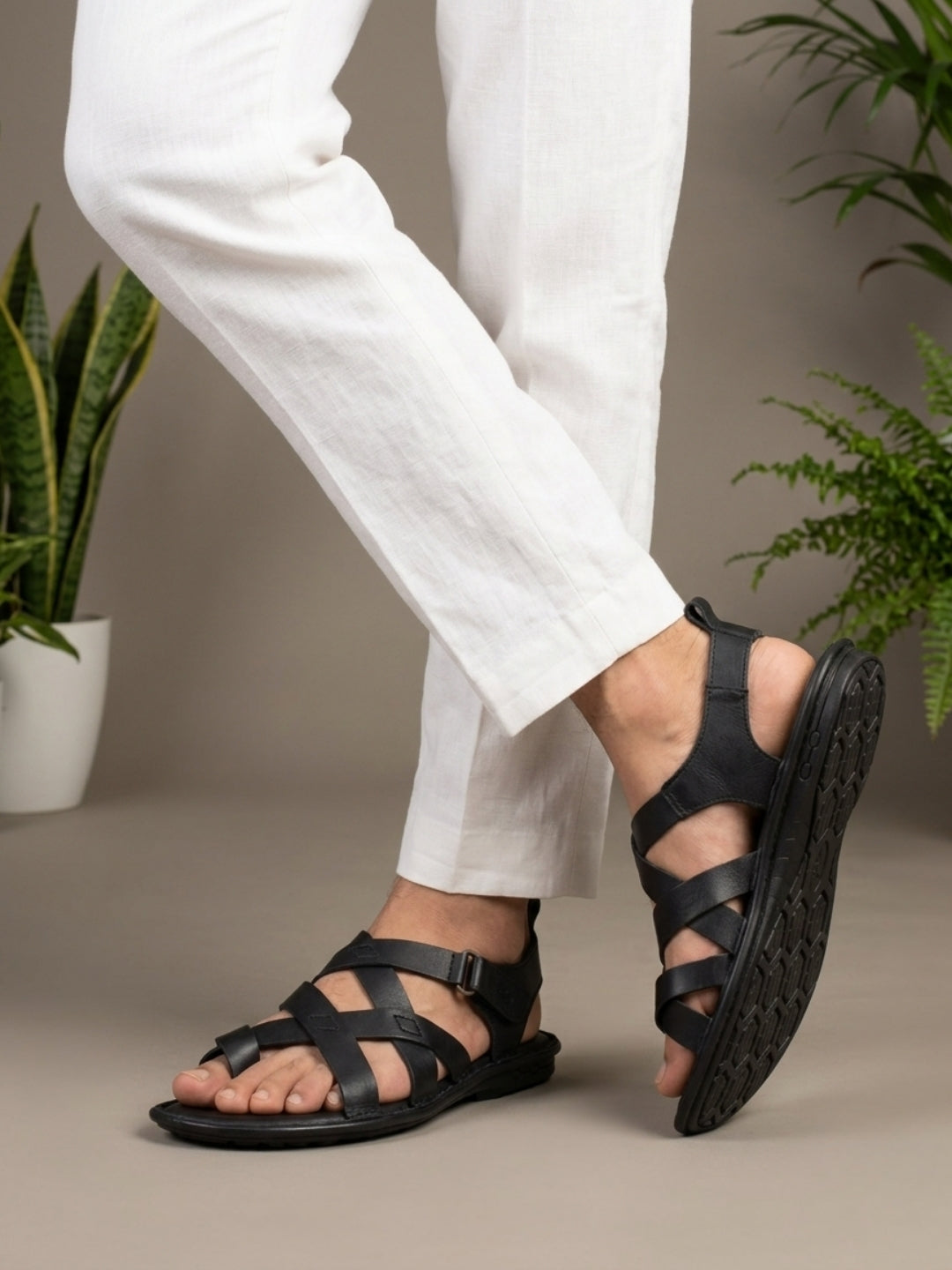 Drift Criss Cross Strap Sandals